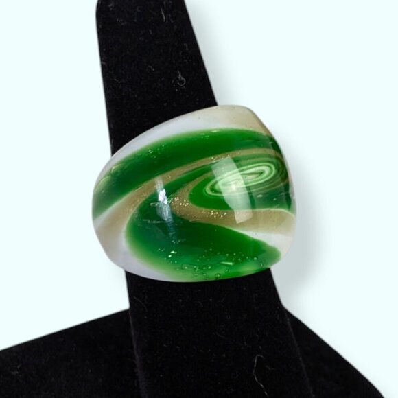 (2/$20) Vintage Murano Green Swirl Glass Ring - Picture 3 of 7